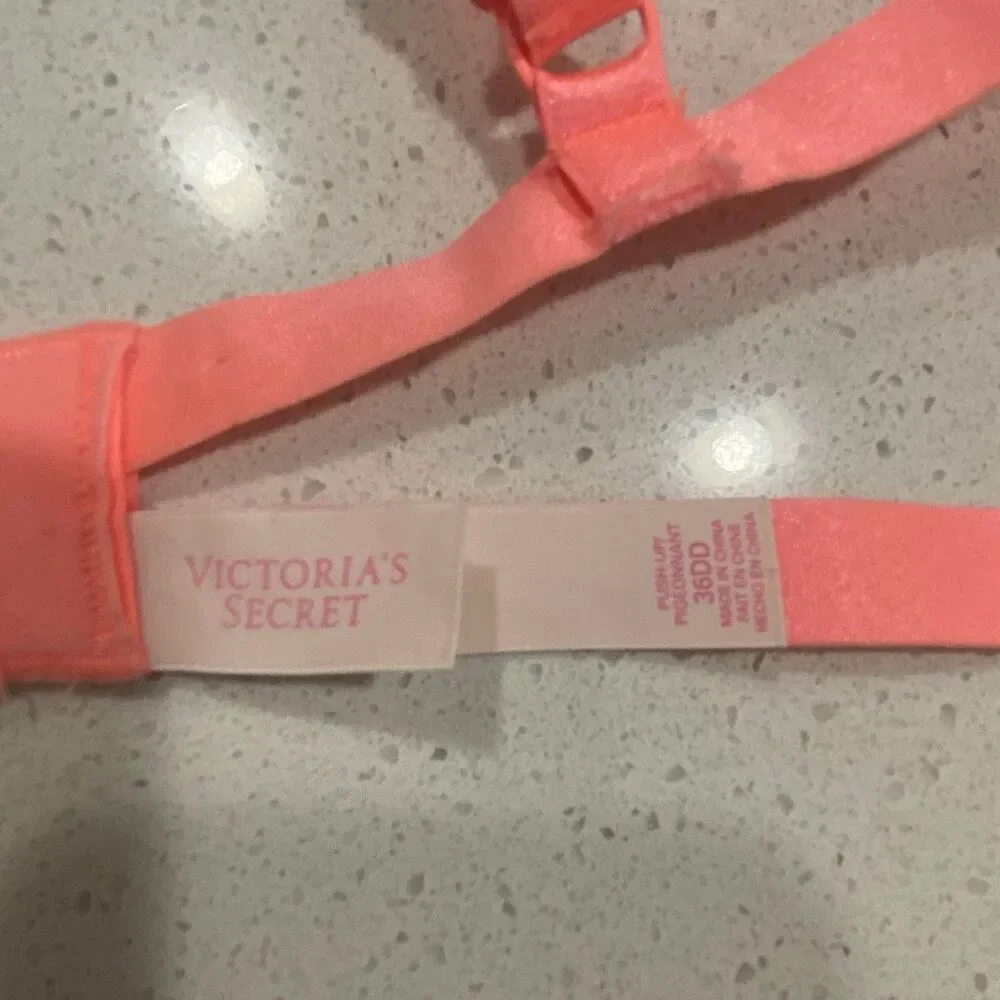 Victoria’s Secret push up Bra size 36DD